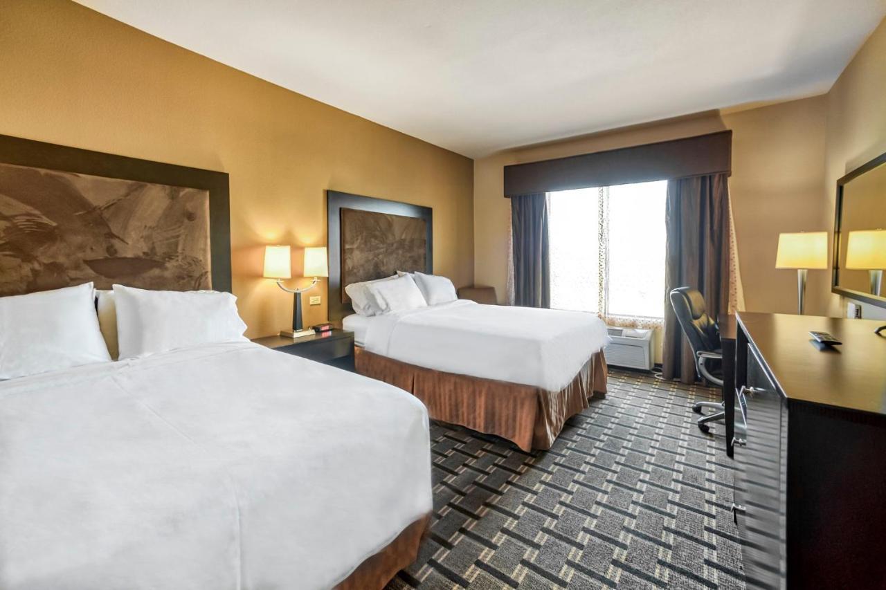 Holiday Inn Express And Suites Beeville By Ihg Zewnętrze zdjęcie