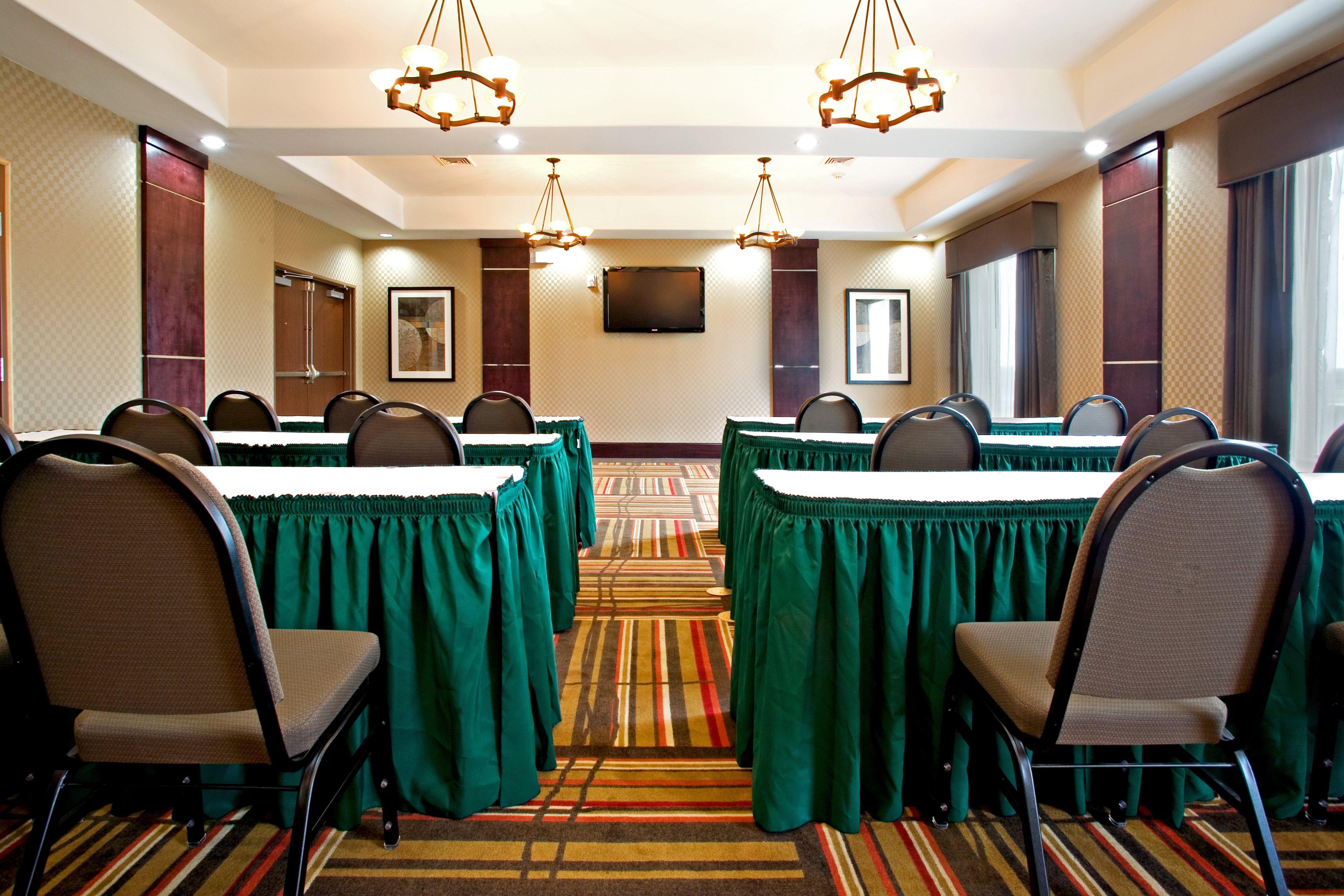 Holiday Inn Express And Suites Beeville By Ihg Zewnętrze zdjęcie