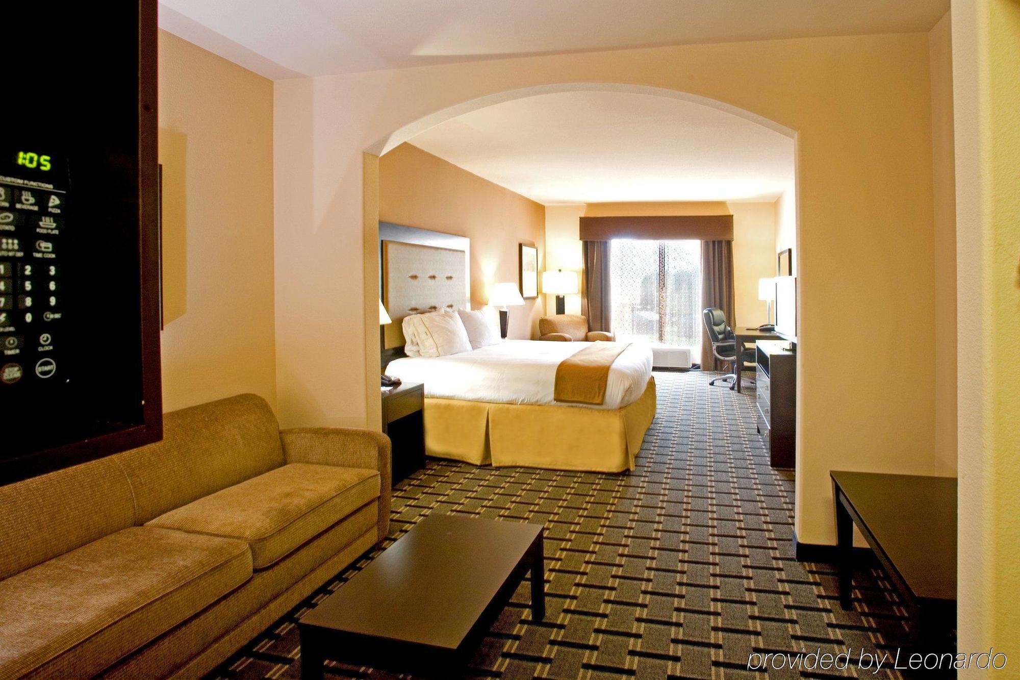 Holiday Inn Express And Suites Beeville By Ihg Pokój zdjęcie